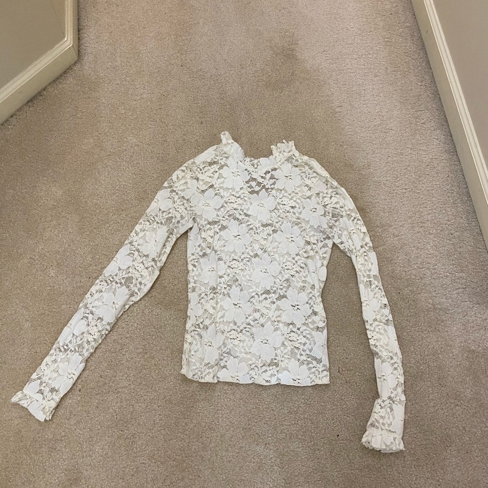 White lace long sleeve blouse